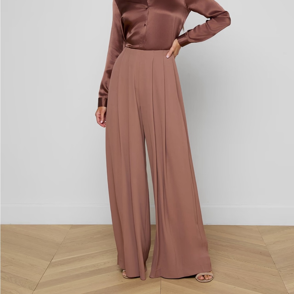 L'AGENCE Nova Pleated Wide Leg Pant in Light Mink
